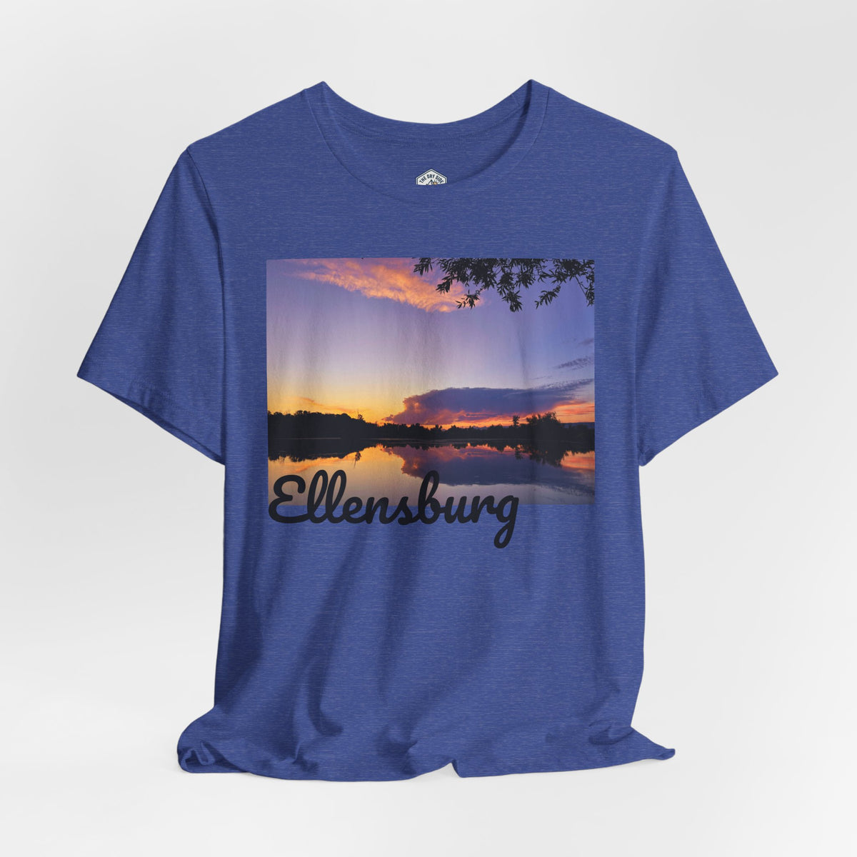 T-shirt paysage avec reflet du coucher de soleil sur le lac d’Ellensburg