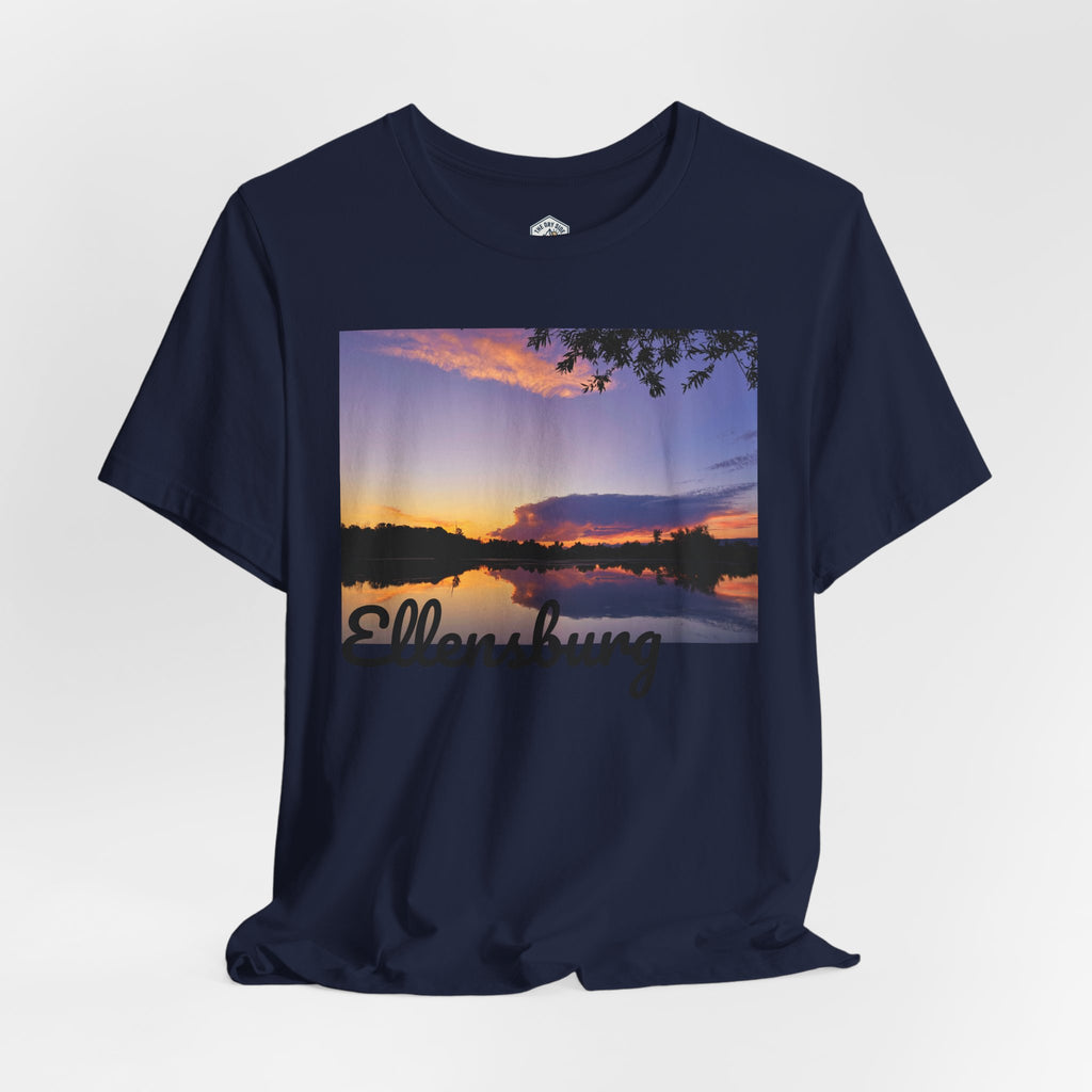 T-shirt paysage avec reflet du coucher de soleil sur le lac d’Ellensburg