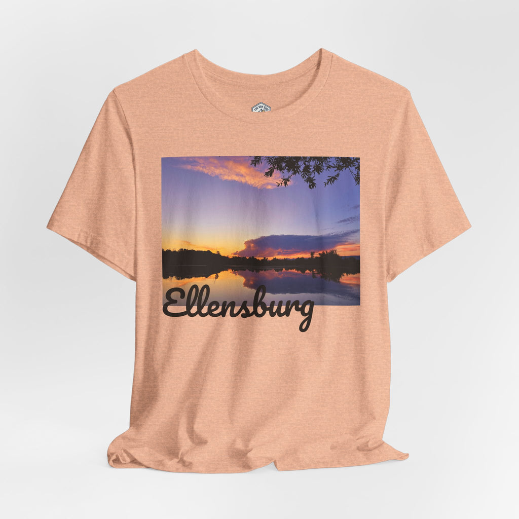 T-shirt paysage avec reflet du coucher de soleil sur le lac d’Ellensburg