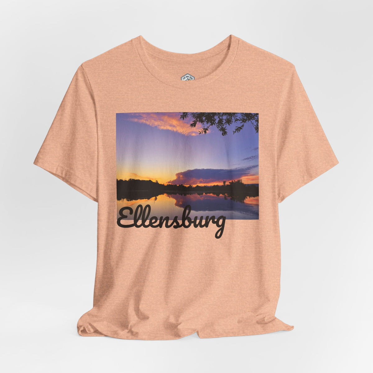 T-shirt paysage avec reflet du coucher de soleil sur le lac d’Ellensburg