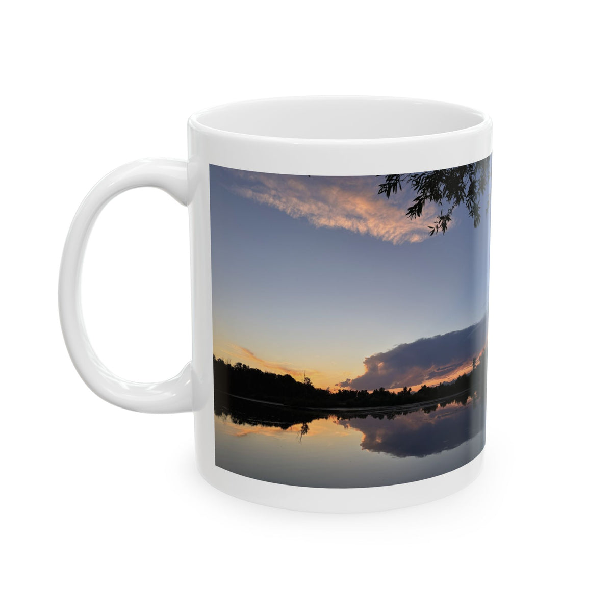 Mug en céramique Ellensburg avec anse en boucle, motif reflet d’étang de pêche