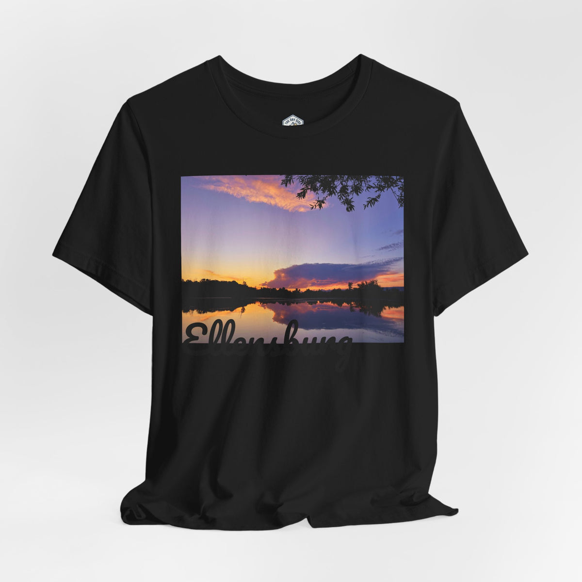 T-shirt paysage avec reflet du coucher de soleil sur le lac d’Ellensburg