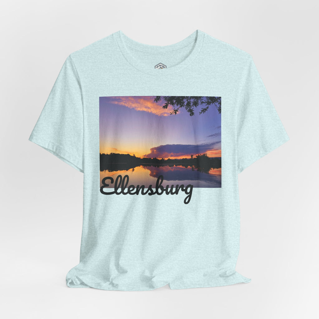 T-shirt paysage avec reflet du coucher de soleil sur le lac d’Ellensburg