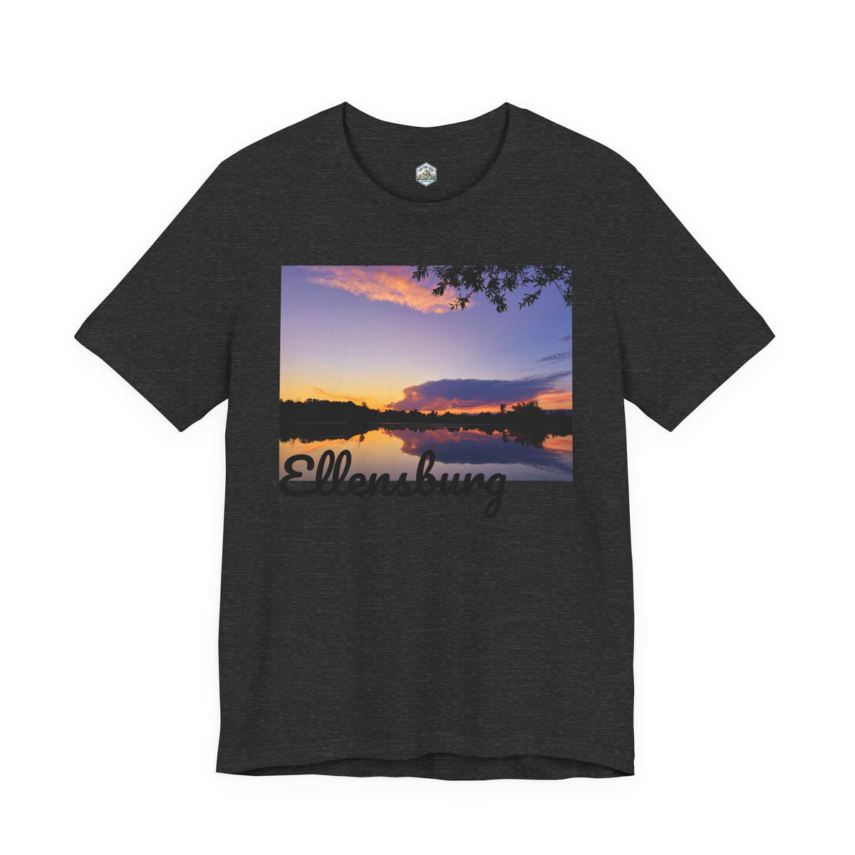 T-shirt paysage avec reflet du coucher de soleil sur le lac d’Ellensburg