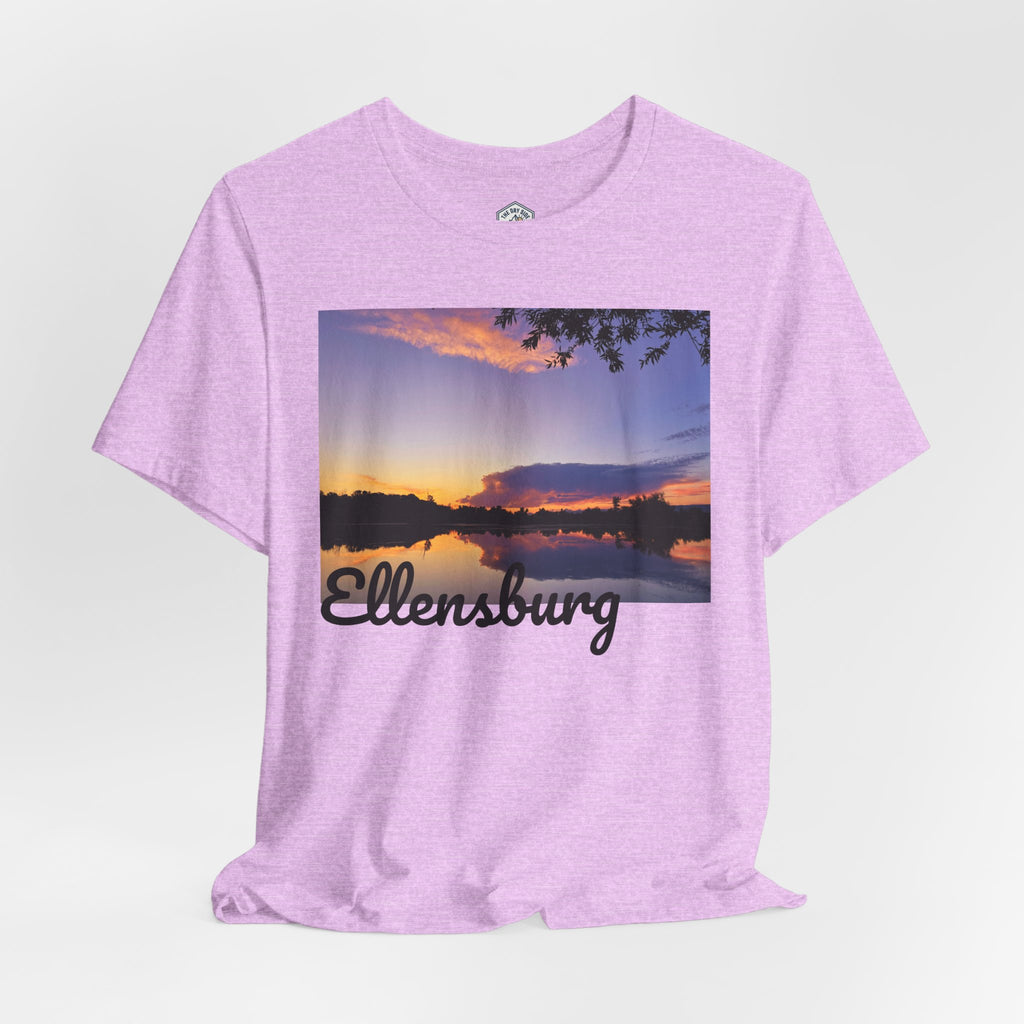T-shirt paysage avec reflet du coucher de soleil sur le lac d’Ellensburg