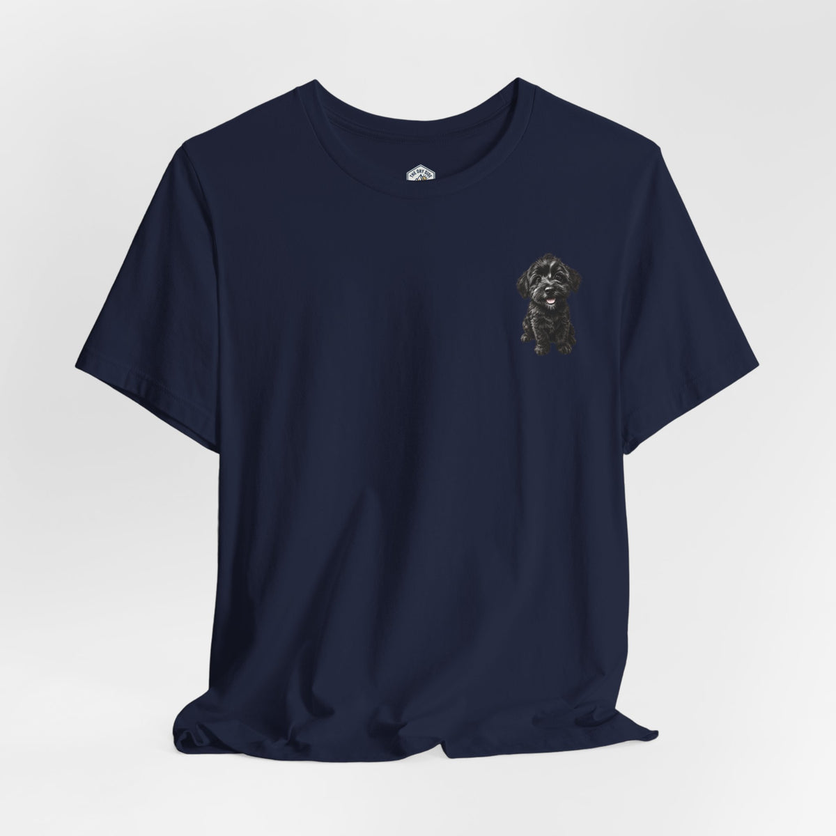 T-shirt avec un adorable chiot Schnoodle tout doux