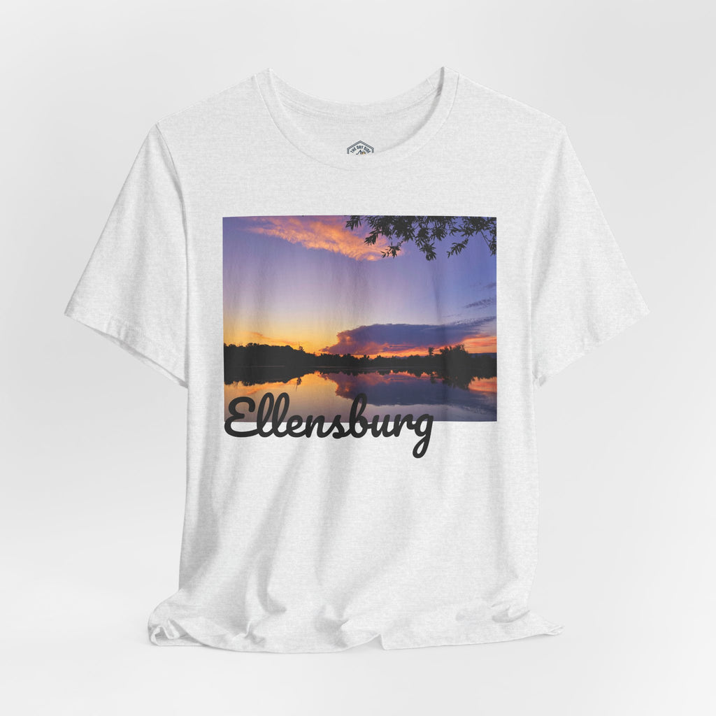 T-shirt paysage avec reflet du coucher de soleil sur le lac d’Ellensburg