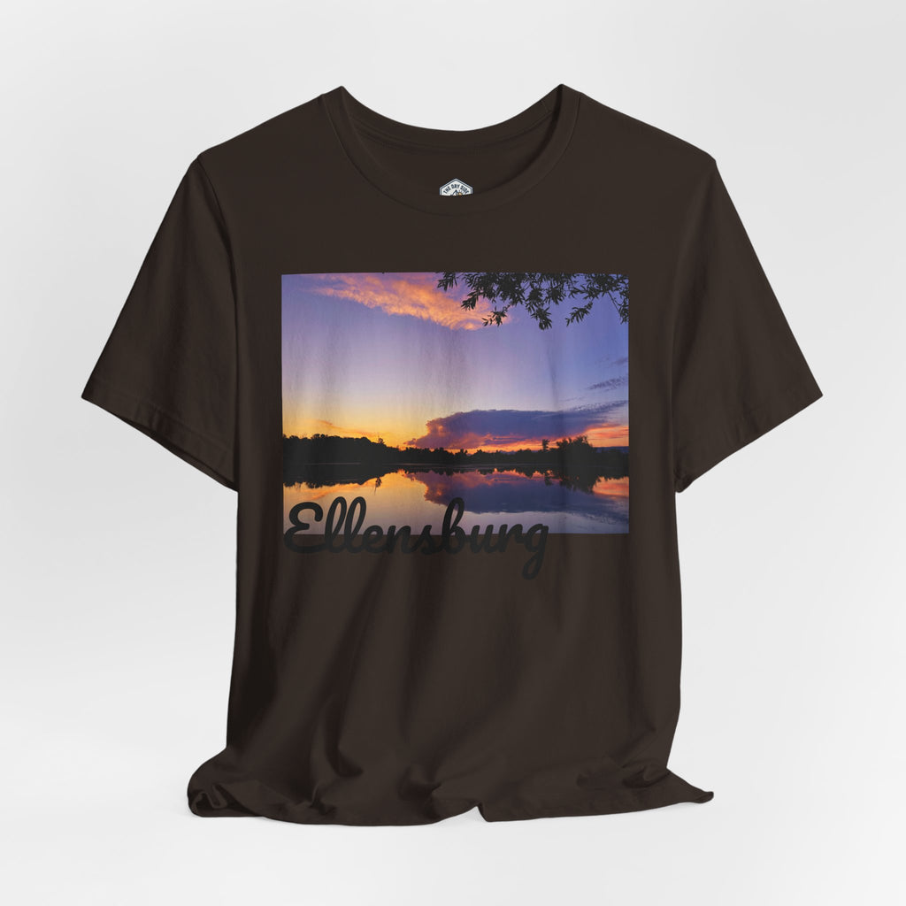 T-shirt paysage avec reflet du coucher de soleil sur le lac d’Ellensburg