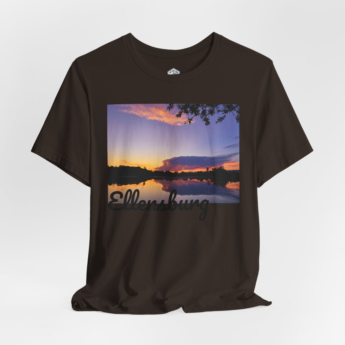 T-shirt paysage avec reflet du coucher de soleil sur le lac d’Ellensburg