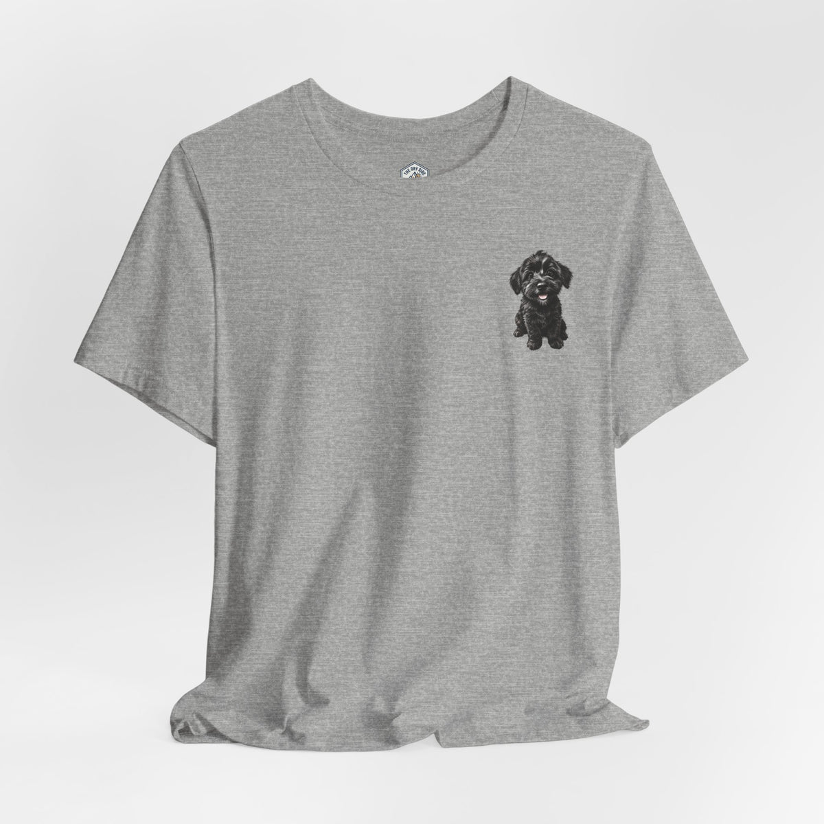 T-shirt avec un adorable chiot Schnoodle tout doux