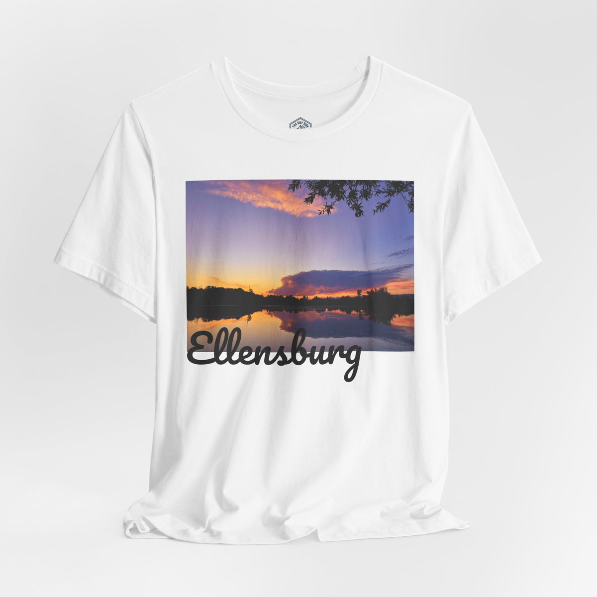 T-shirt paysage avec reflet du coucher de soleil sur le lac d’Ellensburg