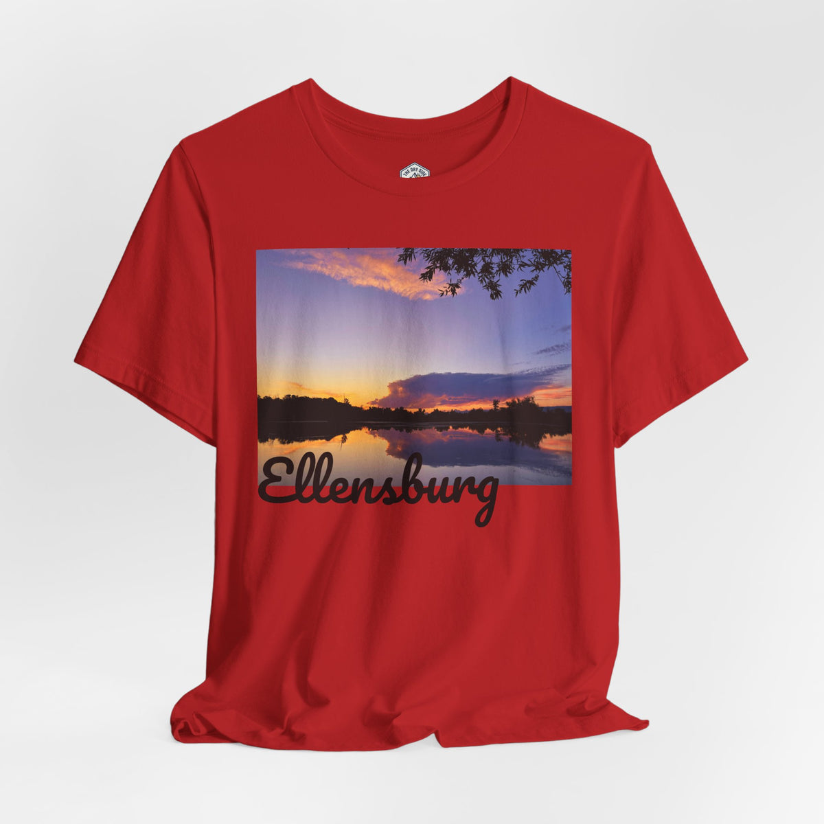T-shirt paysage avec reflet du coucher de soleil sur le lac d’Ellensburg