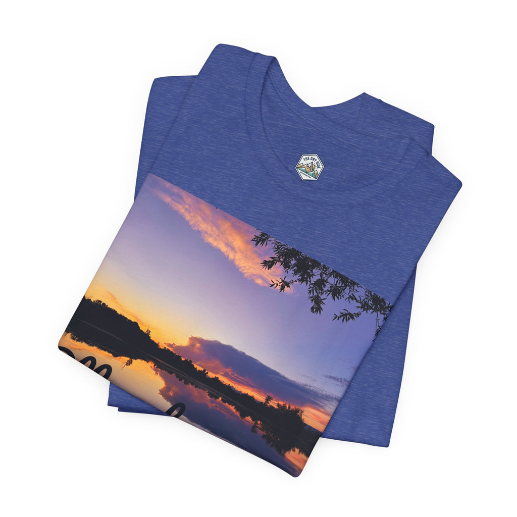 T-shirt paysage avec reflet du coucher de soleil sur le lac d’Ellensburg