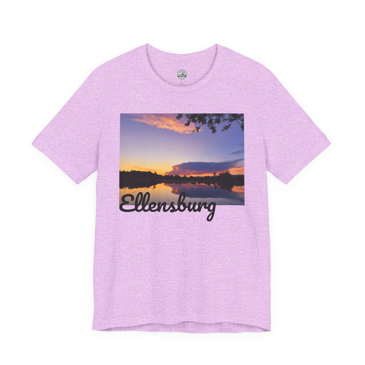 T-shirt paysage avec reflet du coucher de soleil sur le lac d’Ellensburg