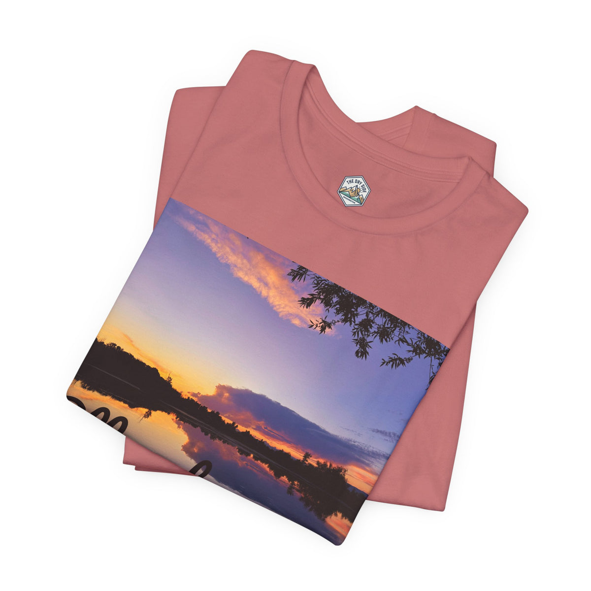 T-shirt paysage avec reflet du coucher de soleil sur le lac d’Ellensburg