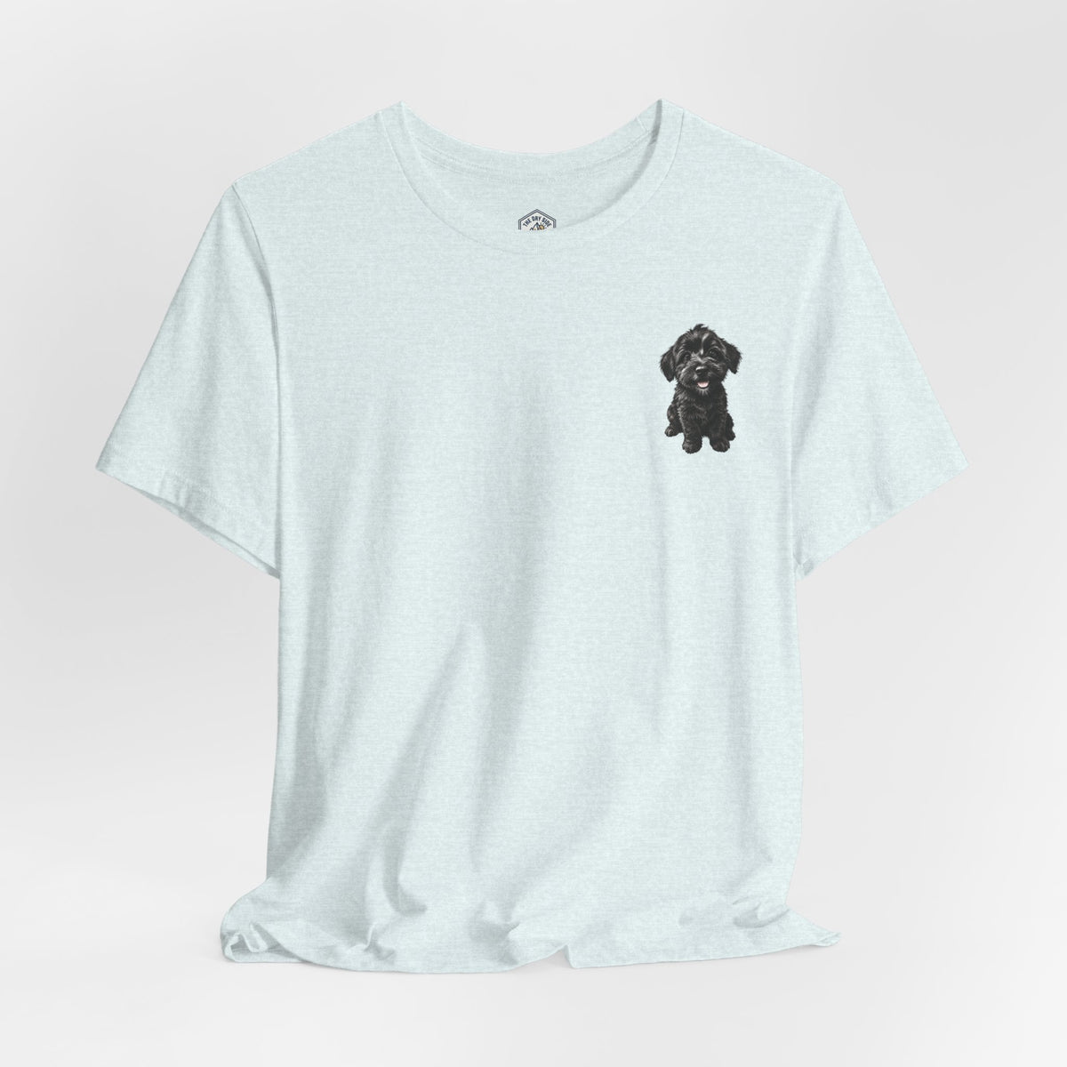 T-shirt avec un adorable chiot Schnoodle tout doux