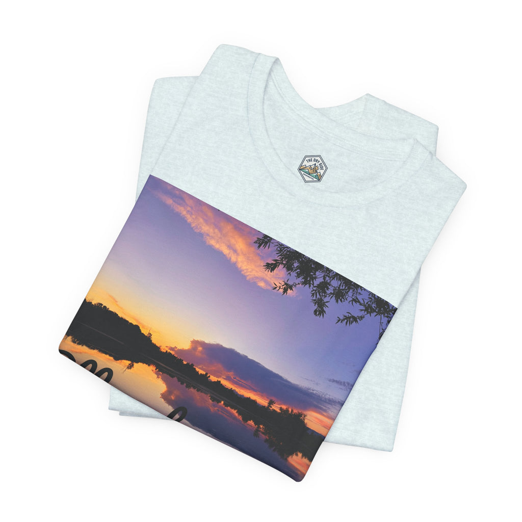 T-shirt paysage avec reflet du coucher de soleil sur le lac d’Ellensburg