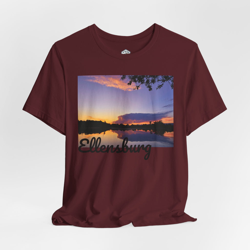 T-shirt paysage avec reflet du coucher de soleil sur le lac d’Ellensburg