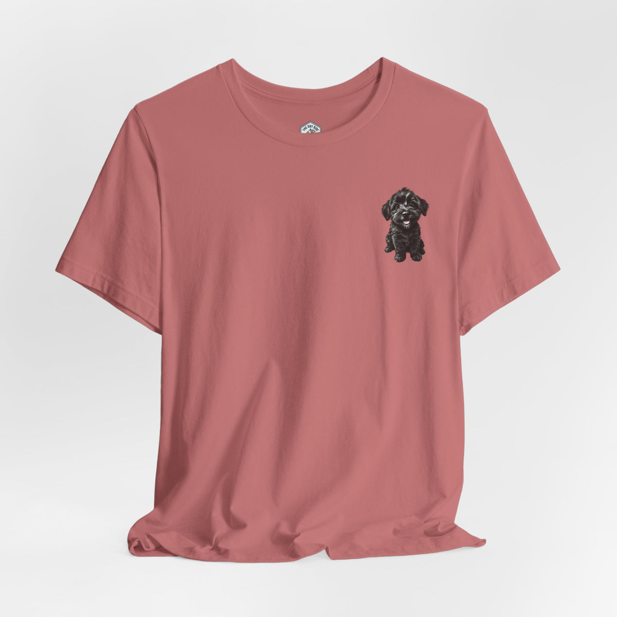 T-shirt avec un adorable chiot Schnoodle tout doux