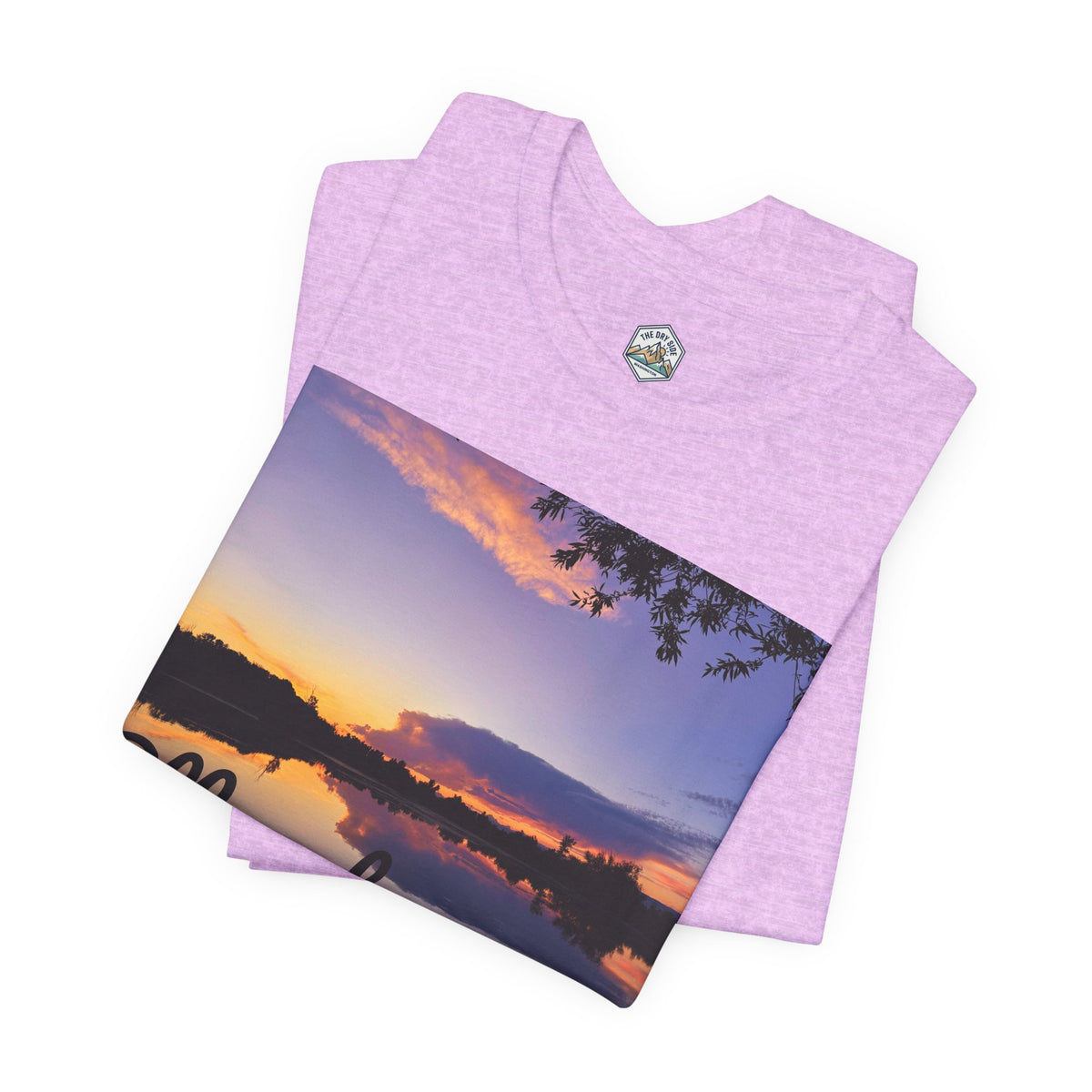T-shirt paysage avec reflet du coucher de soleil sur le lac d’Ellensburg