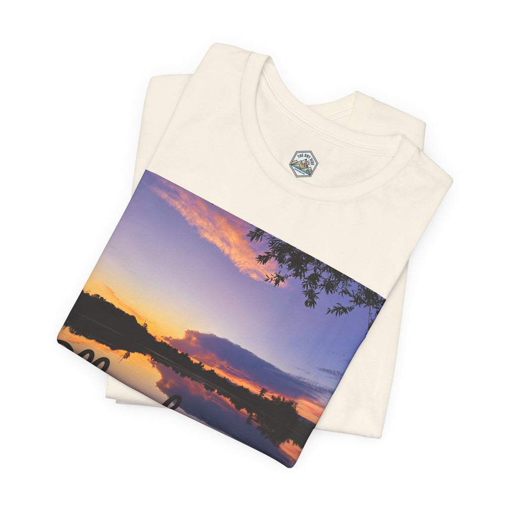 T-shirt paysage avec reflet du coucher de soleil sur le lac d’Ellensburg